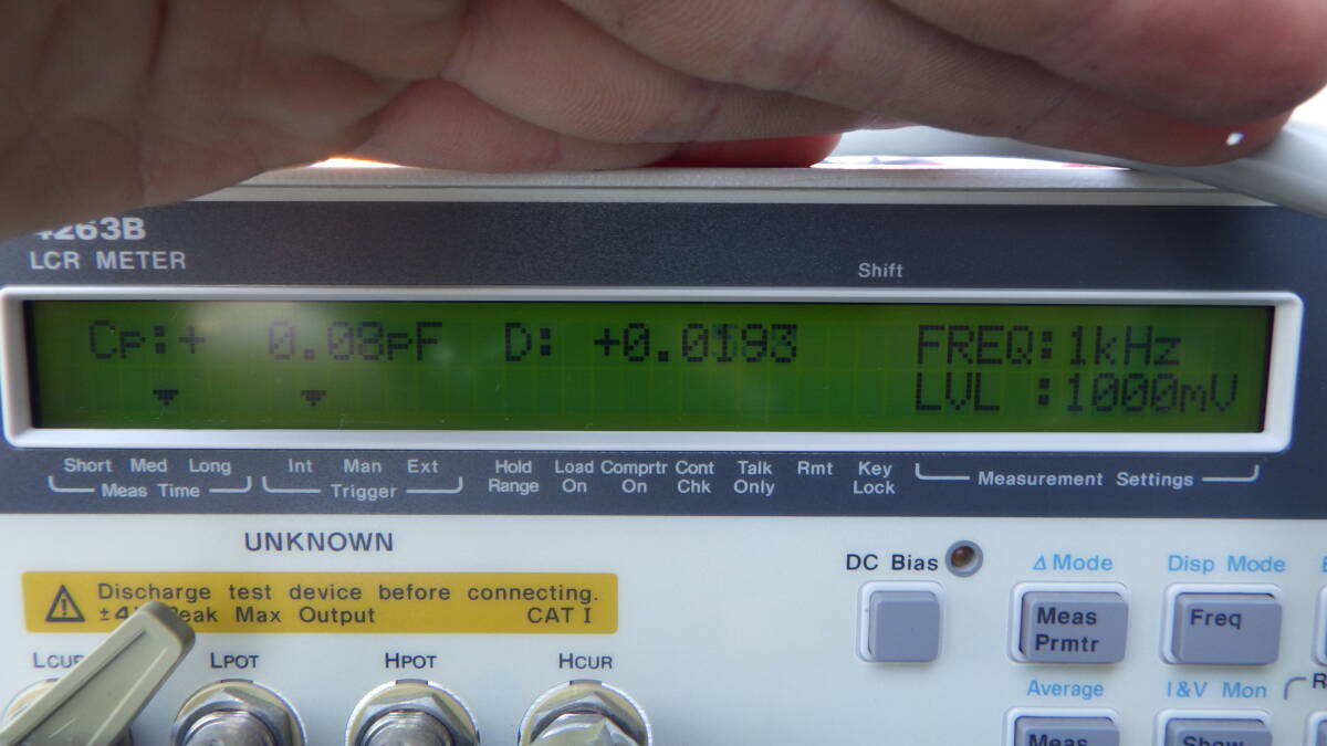 Agilent 4263B LCR Meter with 16089B Kelvin Clip Leads [b1242051964]