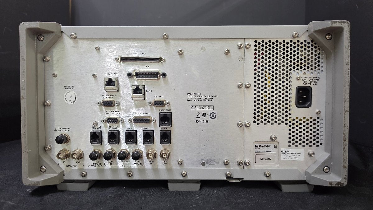 Agilent E5515E Wireless Communication Test Set Opt. 002 003 004 [l1248150814]