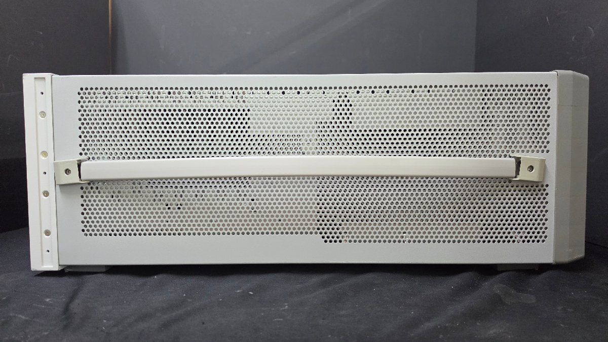 Agilent E5515E Wireless Communication Test Set Opt. 002 003 004 [l1248150814]
