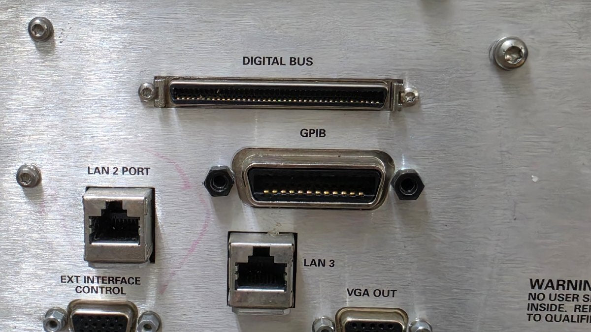 Agilent E5515E Wireless Communication Test Set Opt. 002 003 004 [l1248150814]