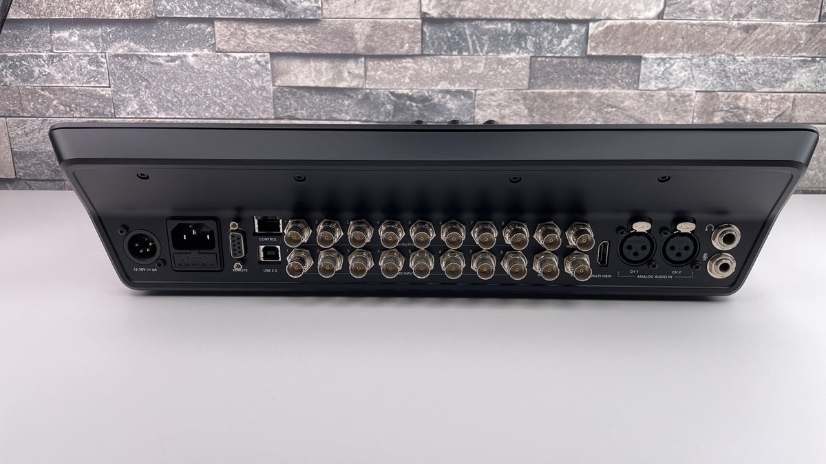 Blackmagic Design ATEM Television Studio Pro 4K Switcher [r1248813642]