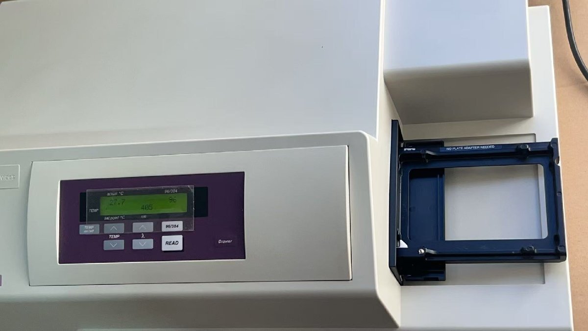 Molecular Devices SpectraMax 340PC 384 Fluorescence Microplate Reader (for parts or not working) [s1249186093]