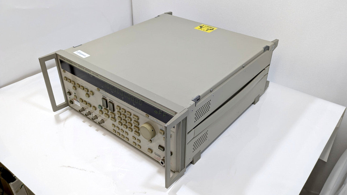 Anritsu MG3633A Signal Generator 10kHz-2700MHz with Calibration Certificate [f1250069044]