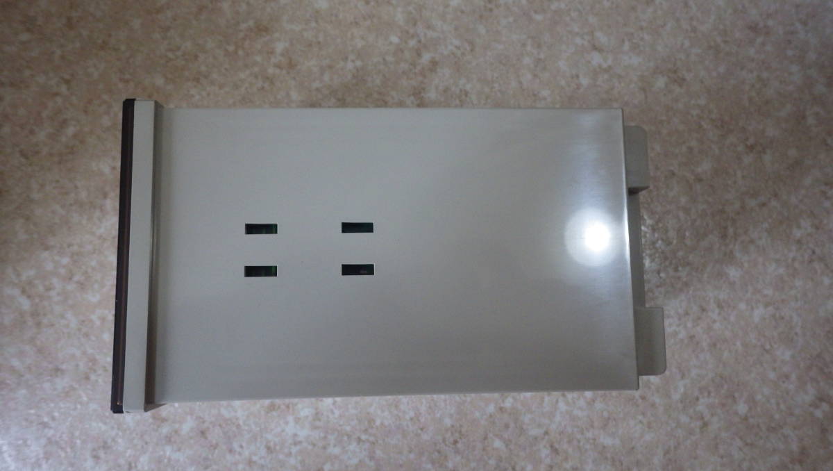 OMRON E5AD-RR7K Temperature Controller [o1093112575]
