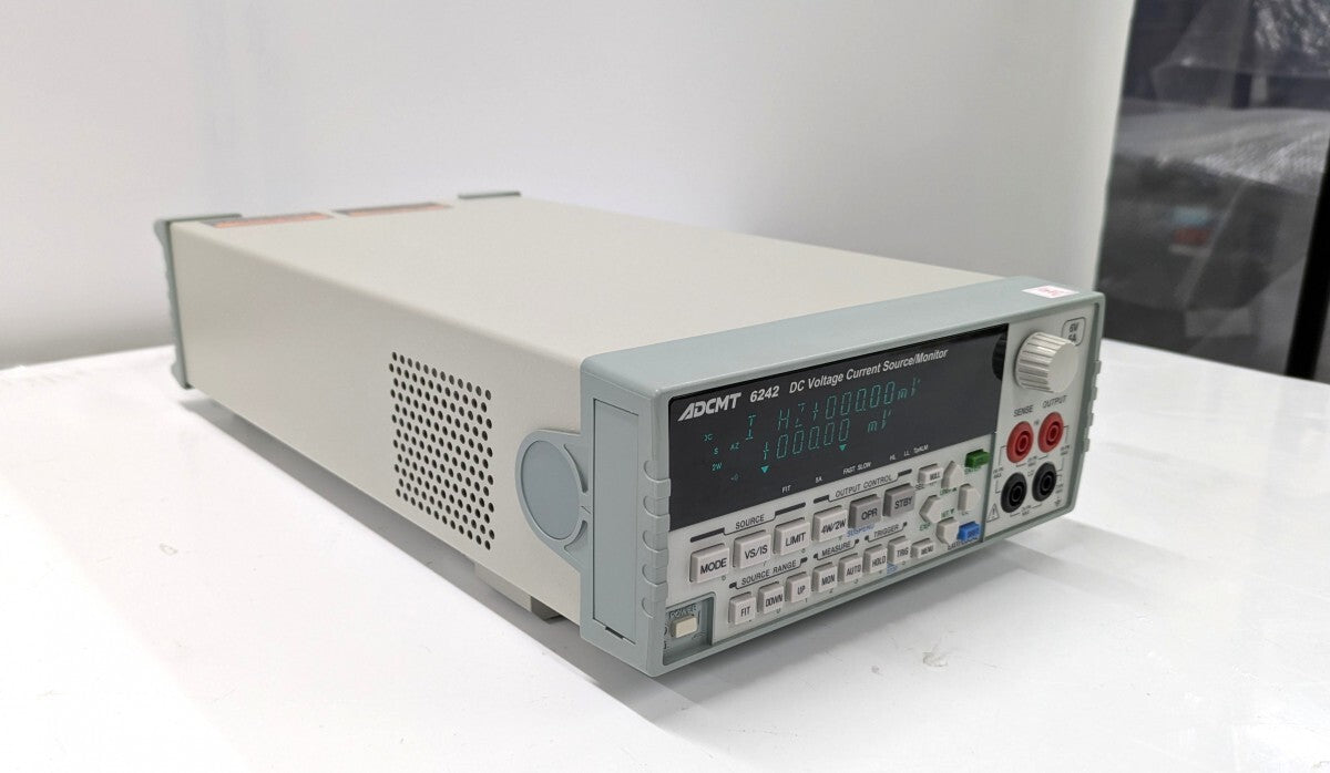 6242 DC Voltage/Current Source Monitor ADC S/N:204090040 [w1211274208]