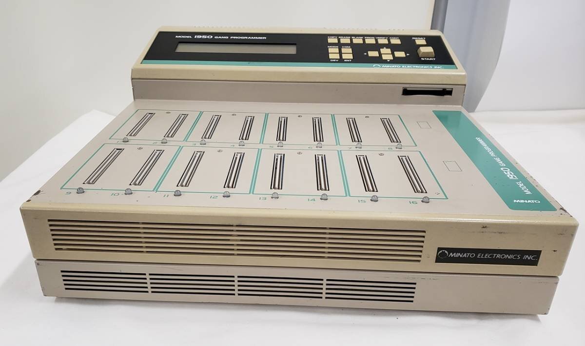 Minato Electronics MODEL1950 Gang Programmer [s1129057900]