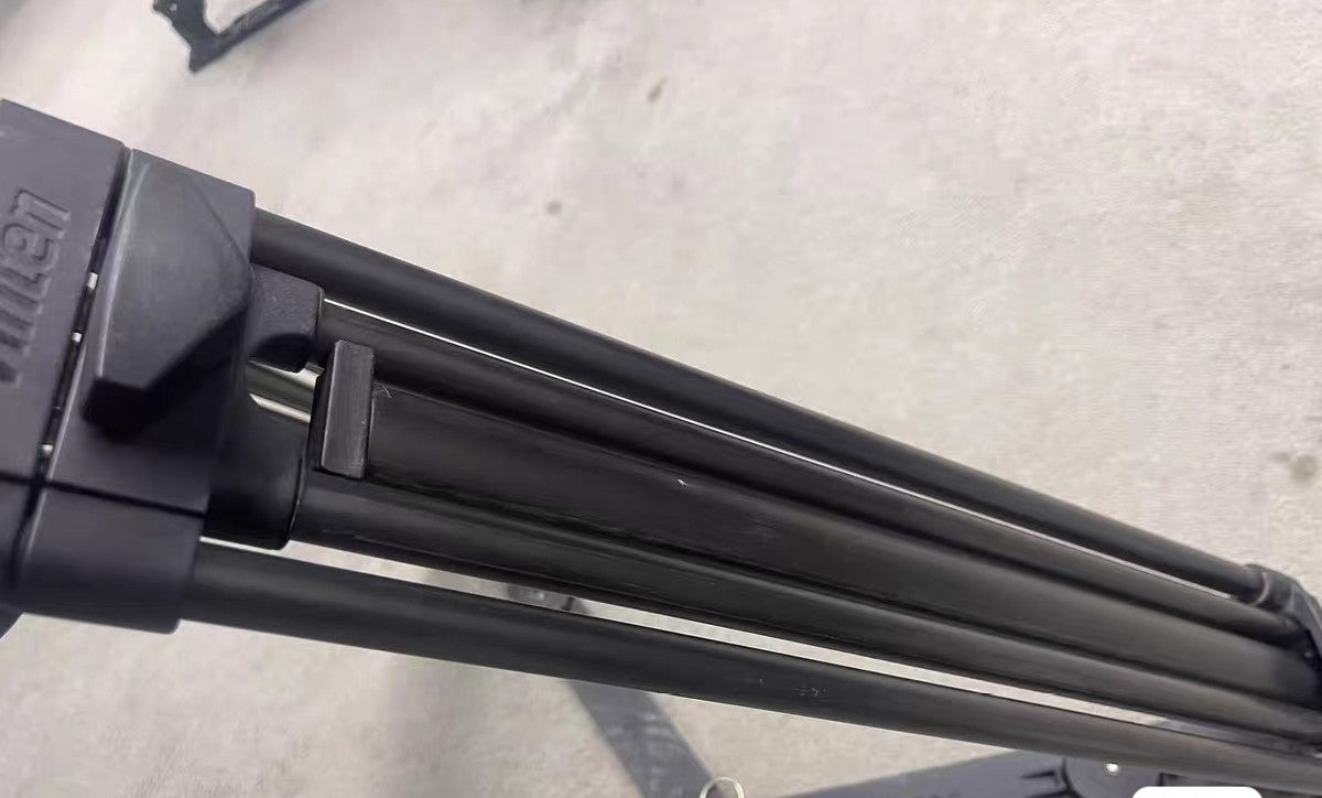 Vinten Vision100 Tripod Head with Carbon Fiber Tripod and Ground Spreader [k1235636977]