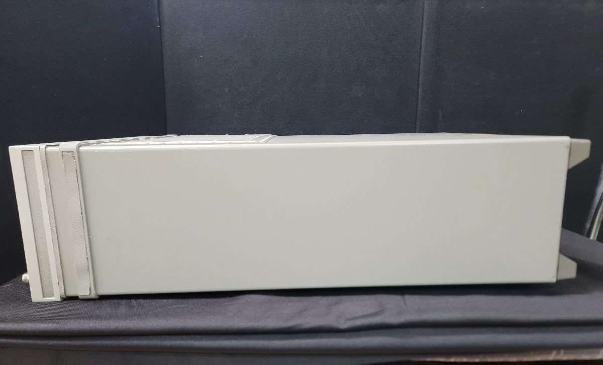 HP 8664A Synthesized Signal Generator 100kHz-3GHz [e1203467048]