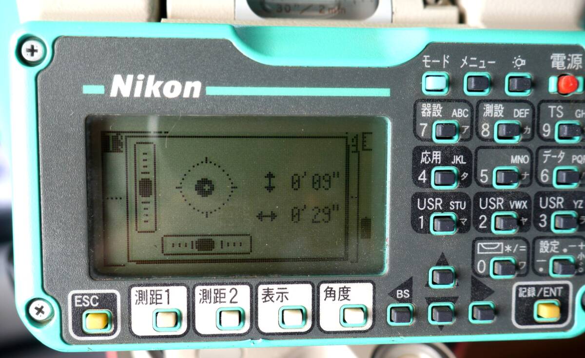 Nikon NST-305C Total Station with Dual-Sided Monitor [n1247564343]