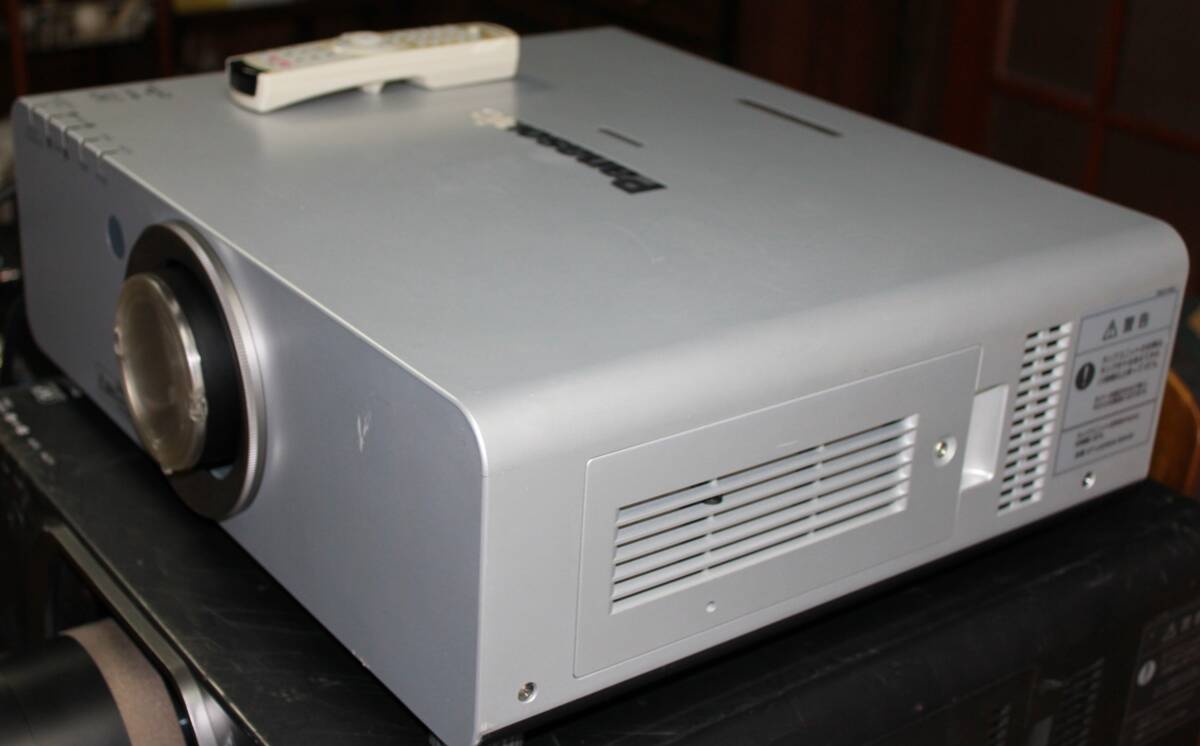 Panasonic PT-DW640 Projector 6000lm [v1248896236]