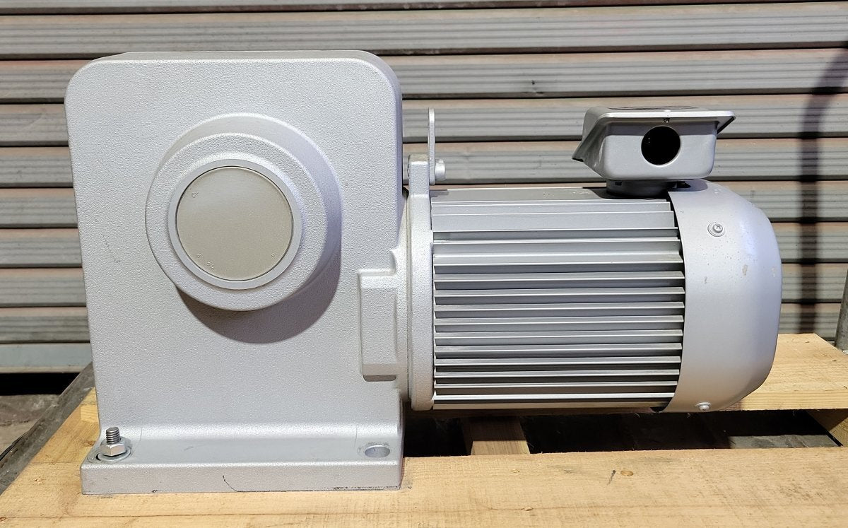 Mitsubishi Electric GM-SHYP-RR Gear Motor 1.5kW 1/200 [b1241054801]