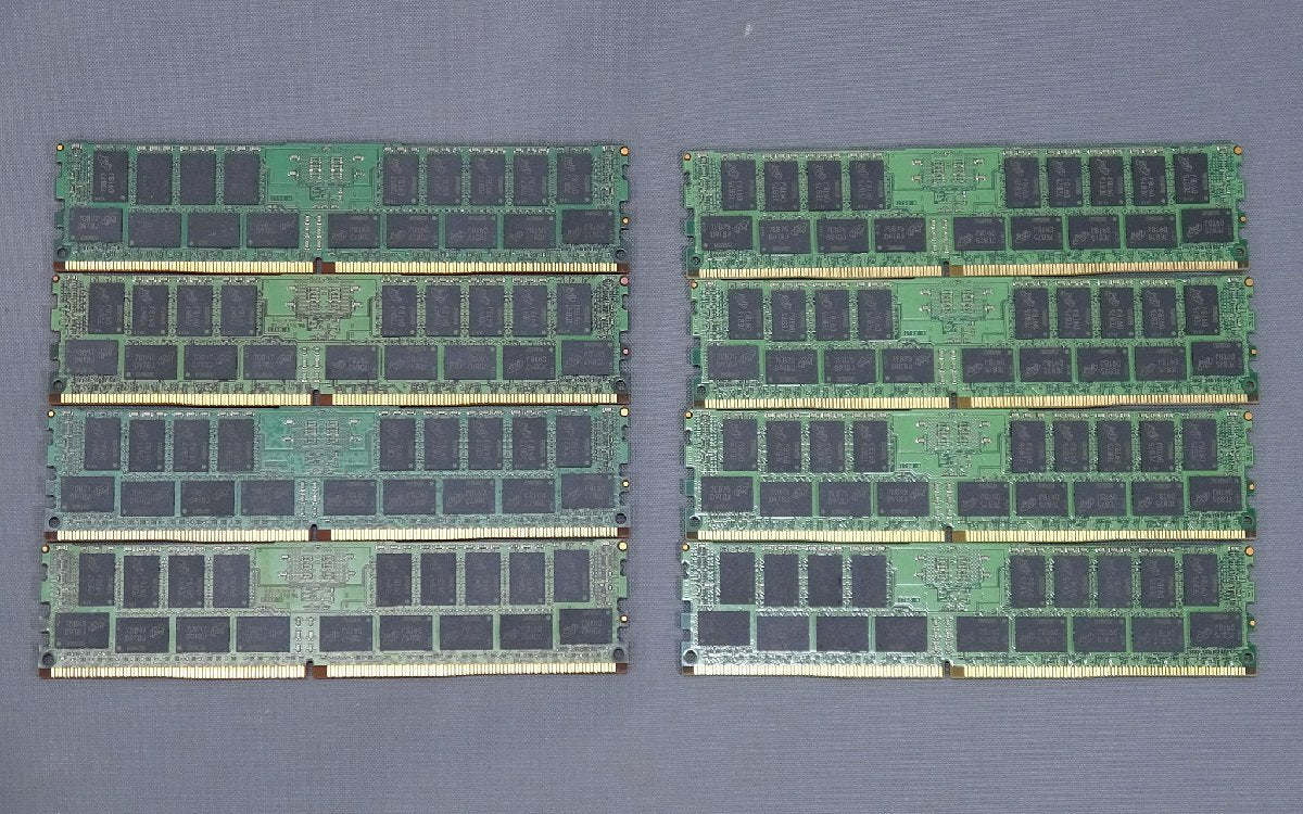 Micron MTA36ASF4G72PZ-2G3B1 Memory 256GB (32GB x 8) PC4-2400T-RB1-11 [u1245053970]