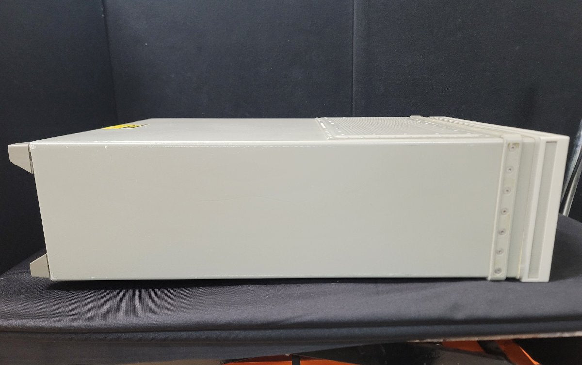 HP 8664A Synthesized Signal Generator 100kHz-3GHz [e1203467048]