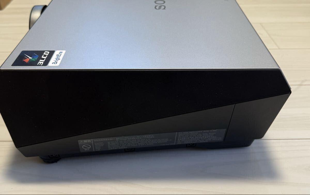Sony VPL-FE40 Data Projector 4000lm SXGA+ 3LCD HDMI with Remote [d1242000496]