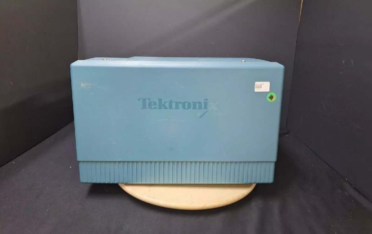 Tektronix TLA5204B Logic Analyzer 136ch [r1163759515]