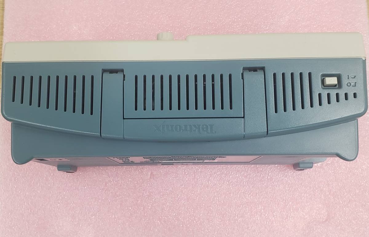 Tektronix TDS2014C Four Channel Digital Storage Oscilloscope 100MHz 2GS/s [e1128595517]