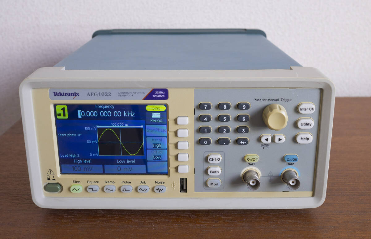 Tektronix AFG1022 Function Generator 25MHz 2 Channels [e1248334323]