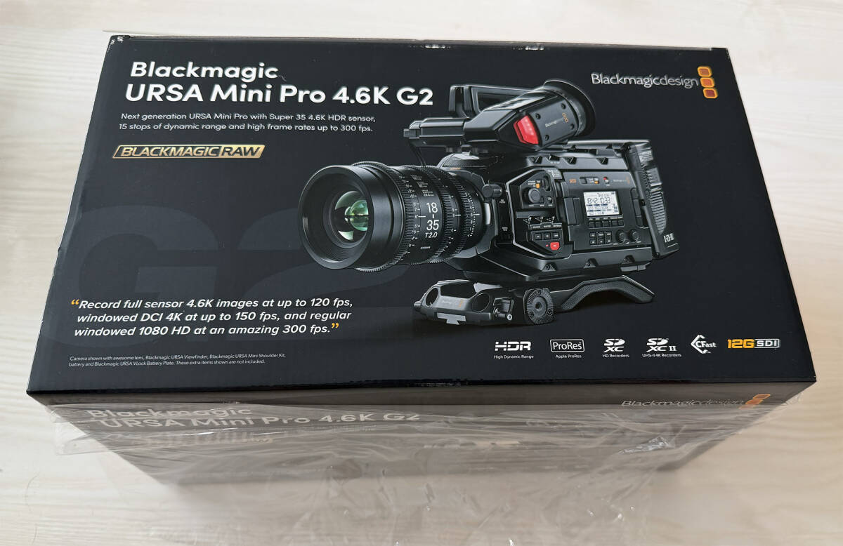 Blackmagic URSA Mini Pro 4.6K G2 Camera with Top Handle, Shoulder Pad, SSD Adapter, B4 Mount [e1242064419]