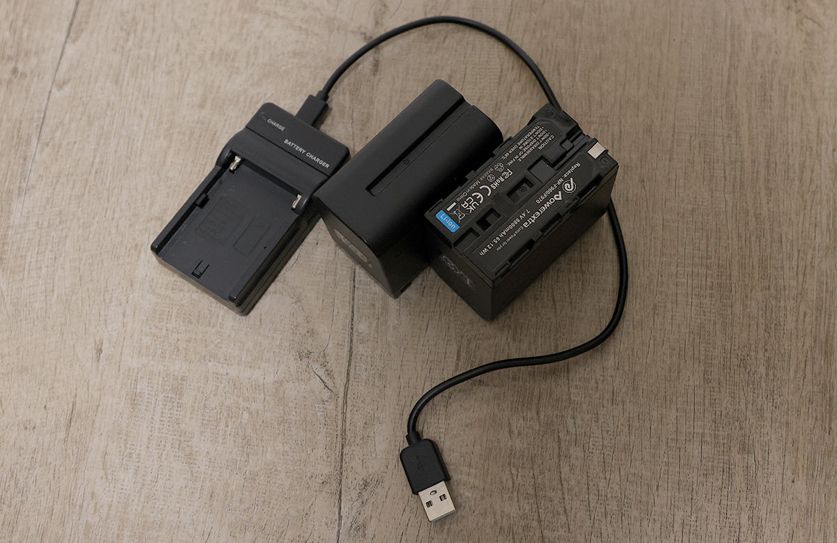 Blackmagic Video Assist 7 12G HDR Monitor with Accessories [g1246120762]