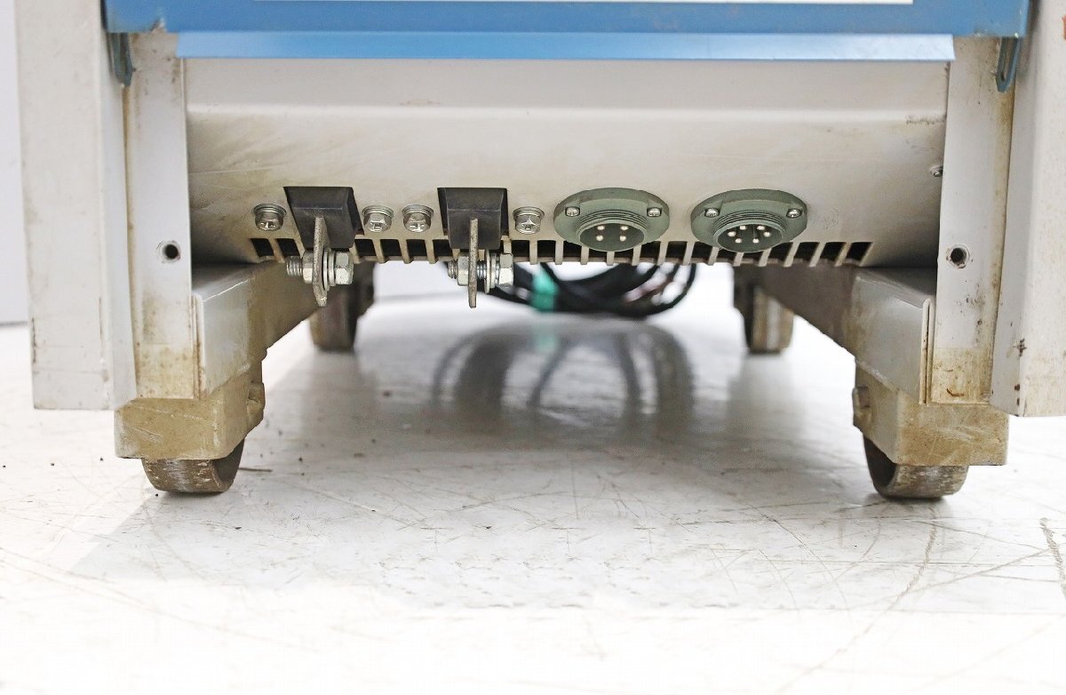 Daihen CPXD-350(S-2) Semi-Automatic Welding Machine 3-Phase 200V 50Hz/60Hz [v1244186775]