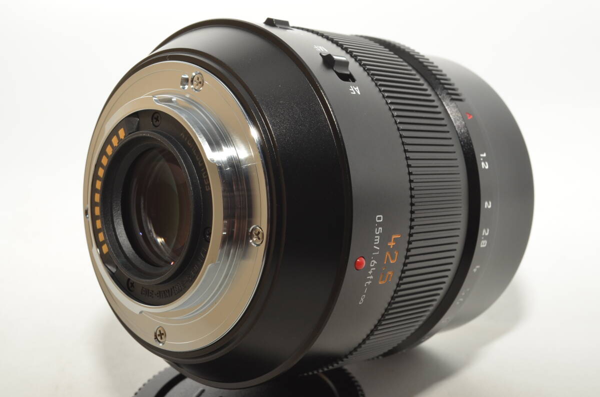 Panasonic Leica DG NOCTICRON 42.5mm F1.2 H-NS043 [d1216755555]