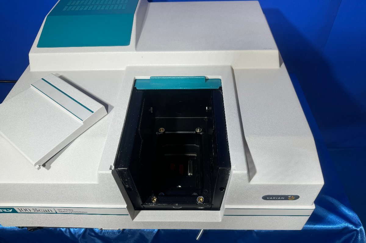 Varian CARY100 SCAN UV-Vis Spectrophotometer [n1240110168]
