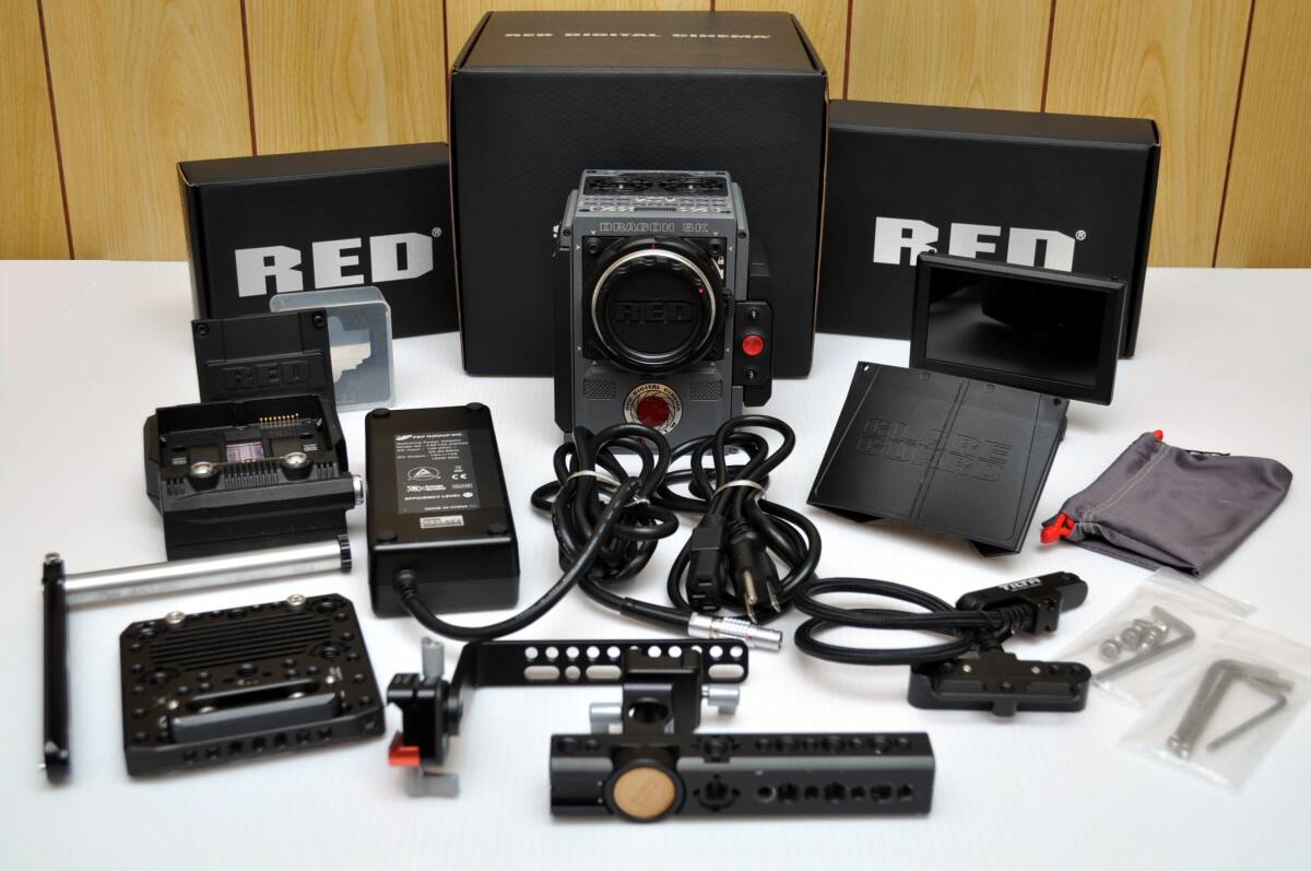RED Digital Cinema Scarlet-W Dragon 5K Camera [k1129689671]
