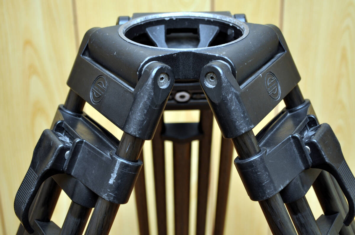 Sachtler ENG 2 CF Tripod 100mm Mid Spreader Professional Video Shooting [f1201022163]