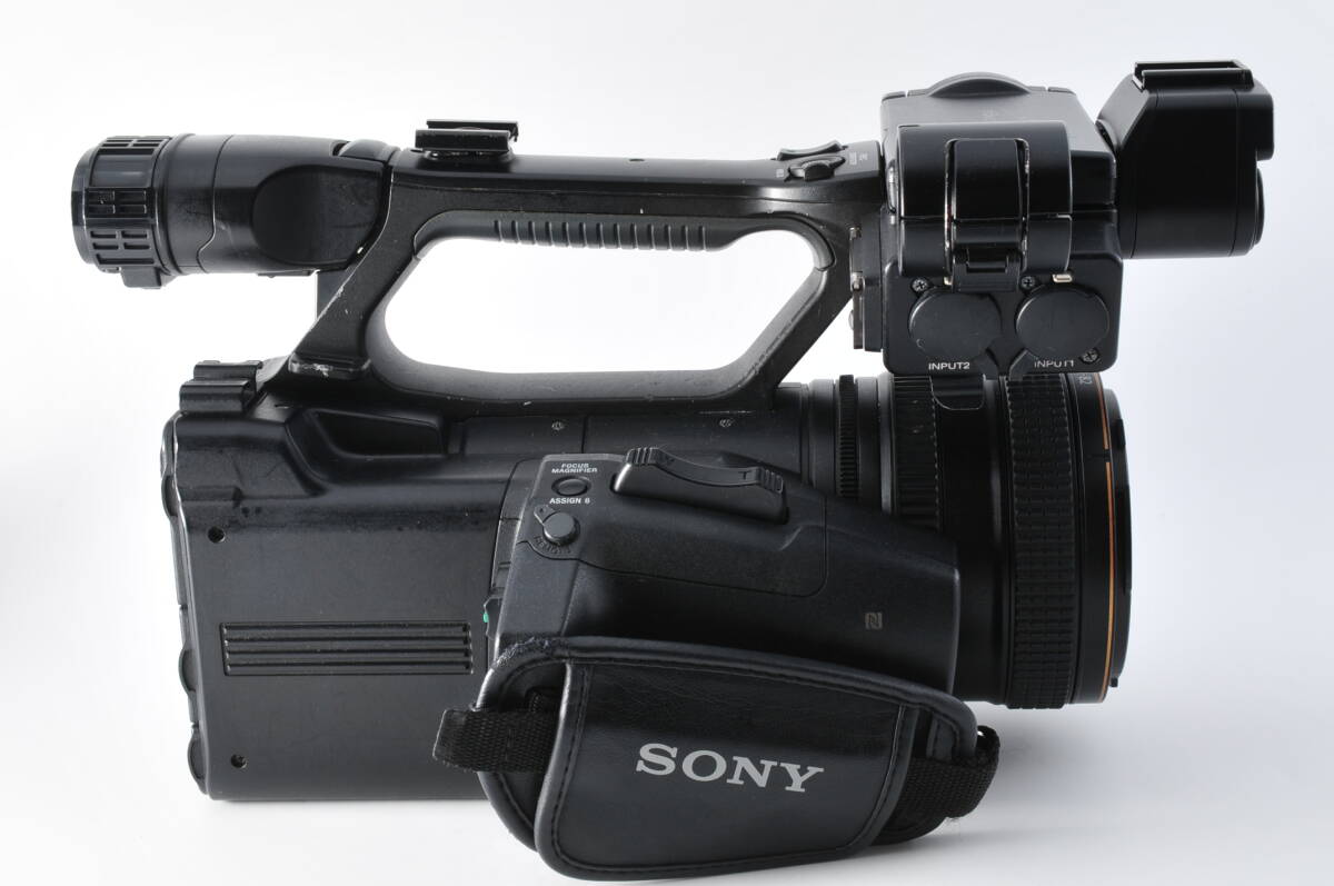 Sony HXR-NX3 Camcorder Professional [x1219519840]