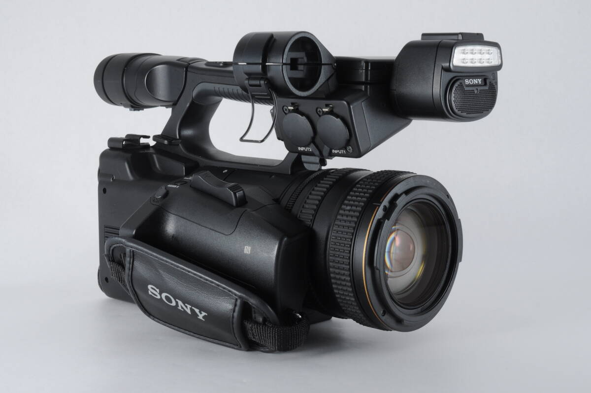 SONY HXR-NX3 NXCAM Professional Video Camera [s1234539459]