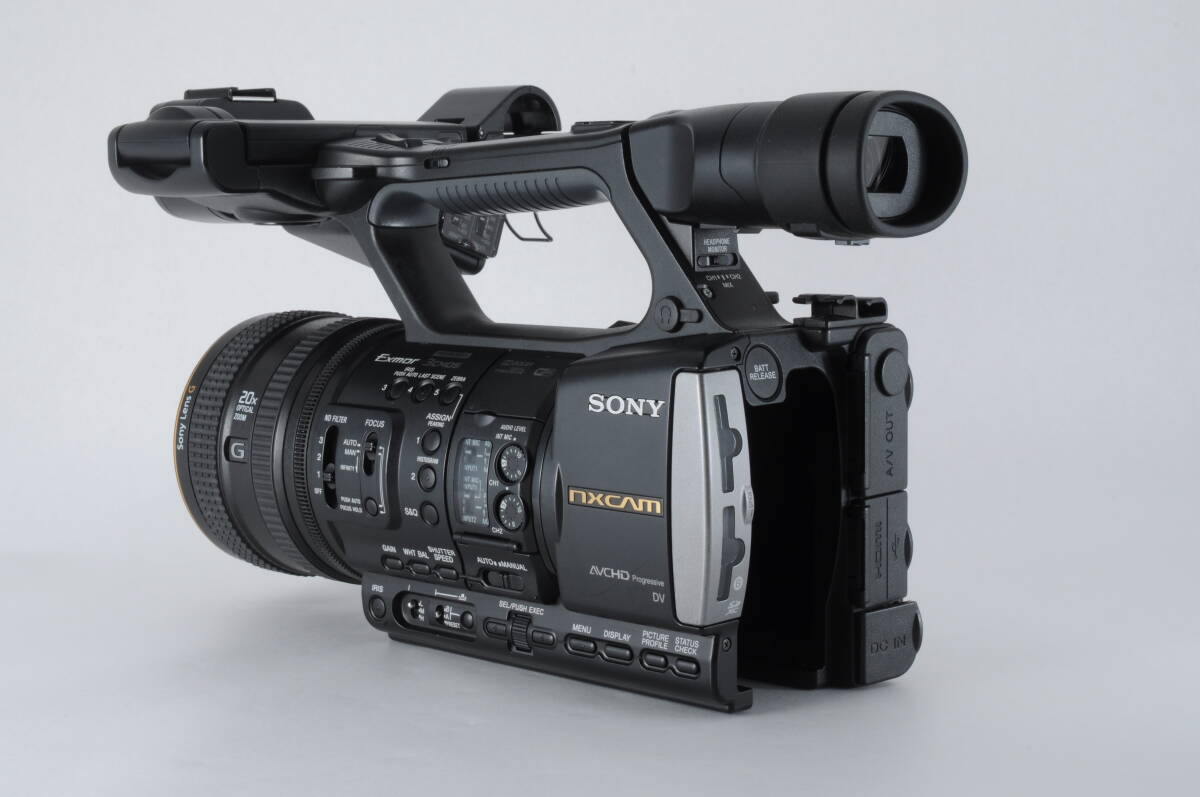 SONY HXR-NX3 NXCAM Professional Video Camera [s1234539459]