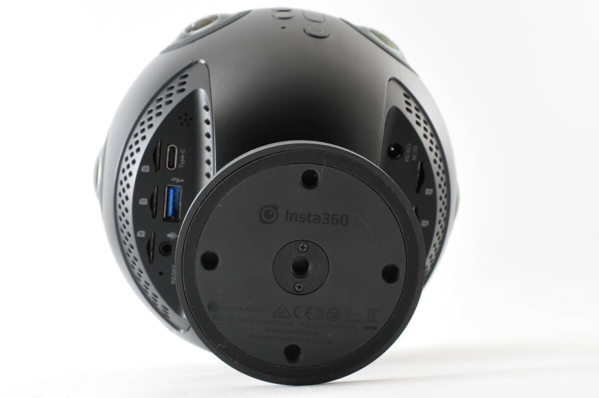 Insta360 PRO 2 360 Degree VR Camera with Case [m1242302354]