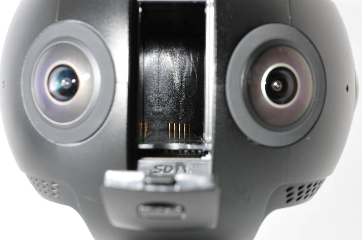 Insta360 PRO 2 360 Degree VR Camera with Case [m1242302354]