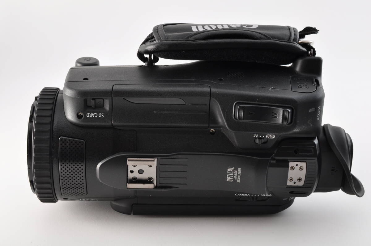 Canon XA55 4K Professional Video Camera with HDU-3 Handle Unit [v1242295796]