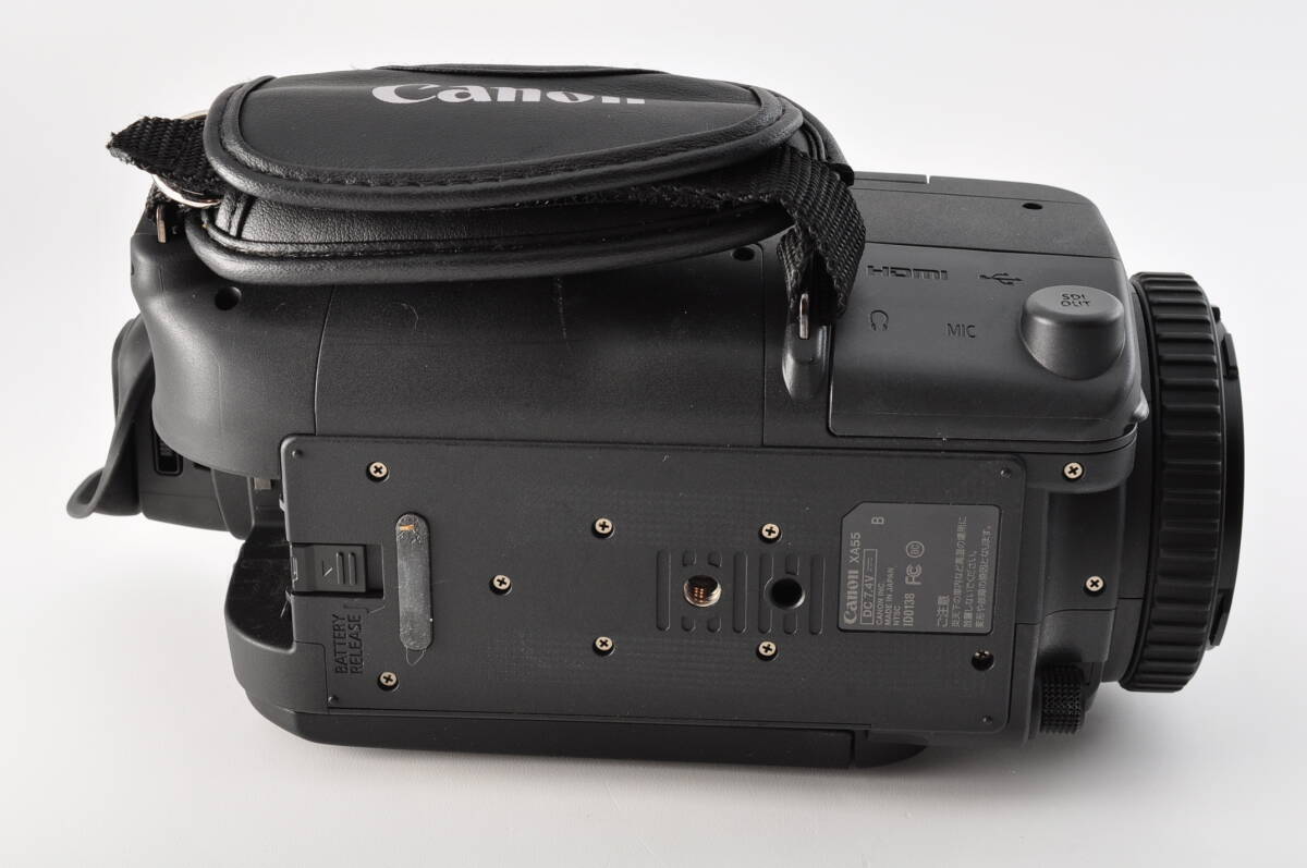 Canon XA55 4K Professional Video Camera with HDU-3 Handle Unit [v1242295796]