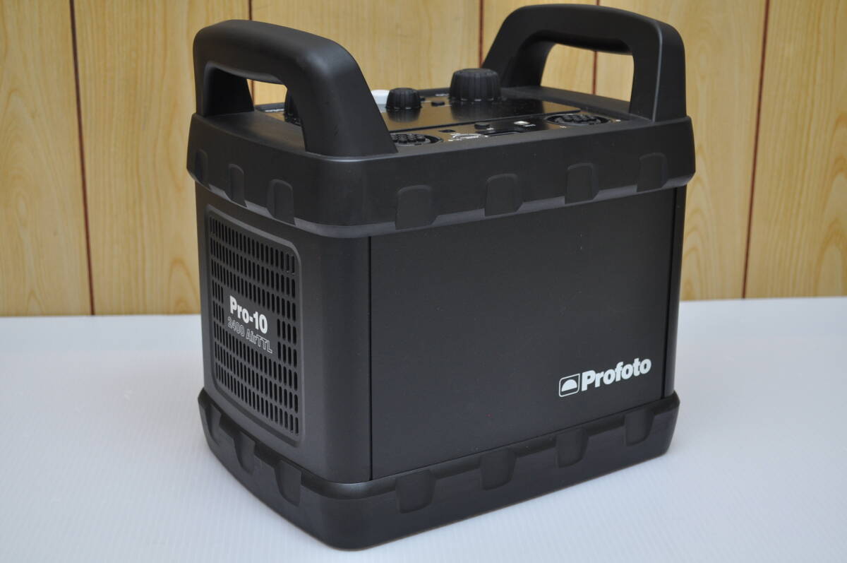 Profoto Pro-10 2400 AirTTL Strobe Head Set with ProHead Plus Zoom Reflector [t1249460102]