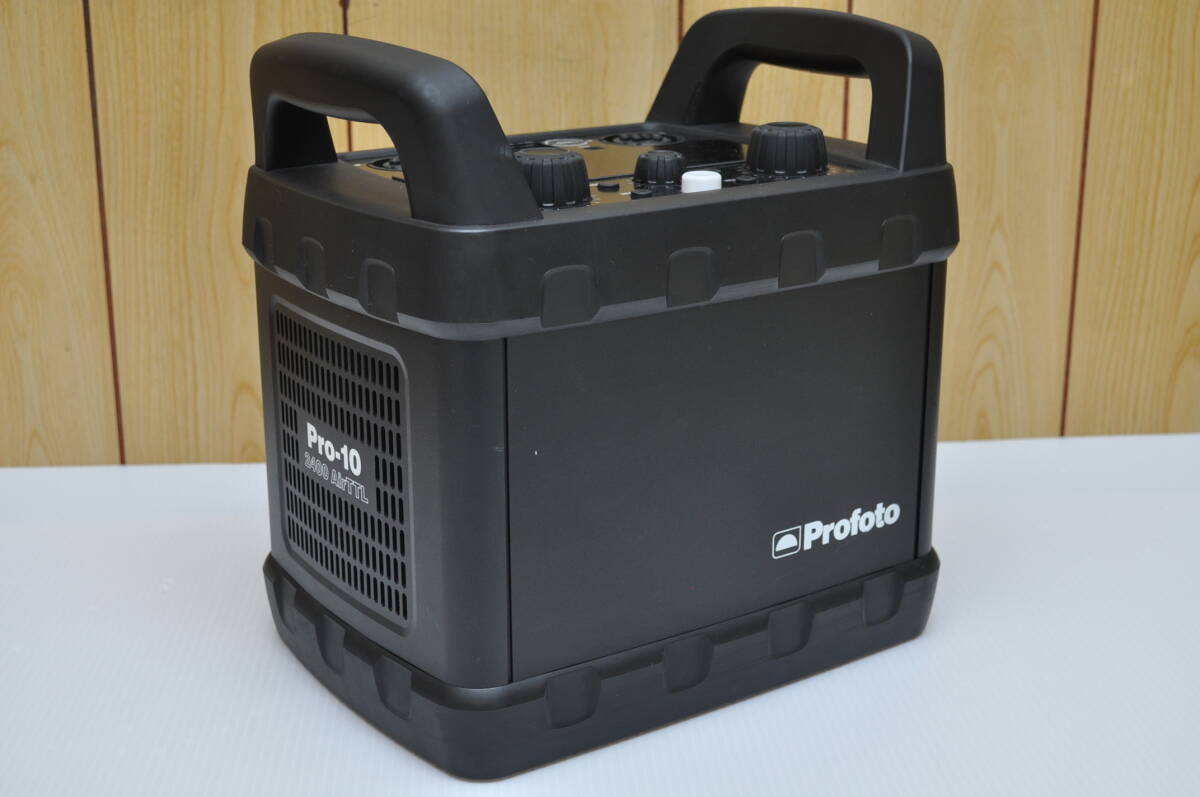 Profoto Pro-10 2400 AirTTL Strobe Head Set with ProHead Plus Zoom Reflector [t1249460102]
