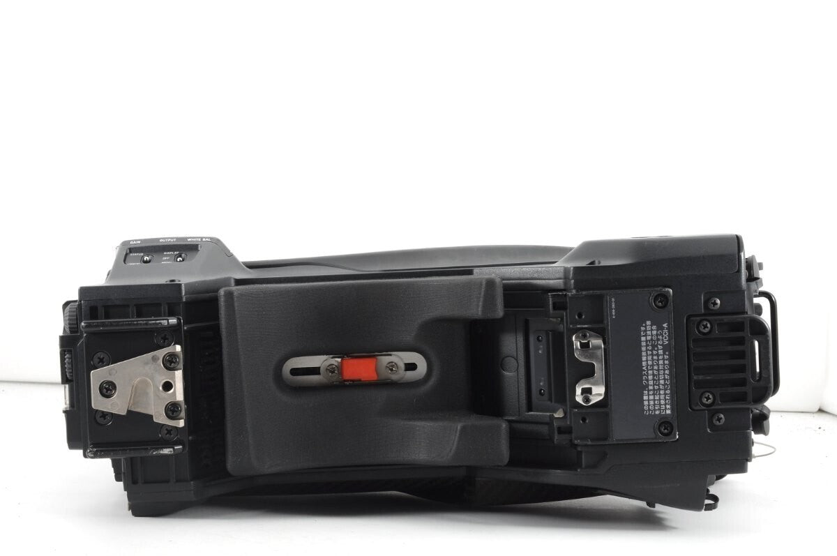 Sony HDC-2500 Professional Camera 2/3-inch Progressive 3CCD (as-is) [w1250254625]