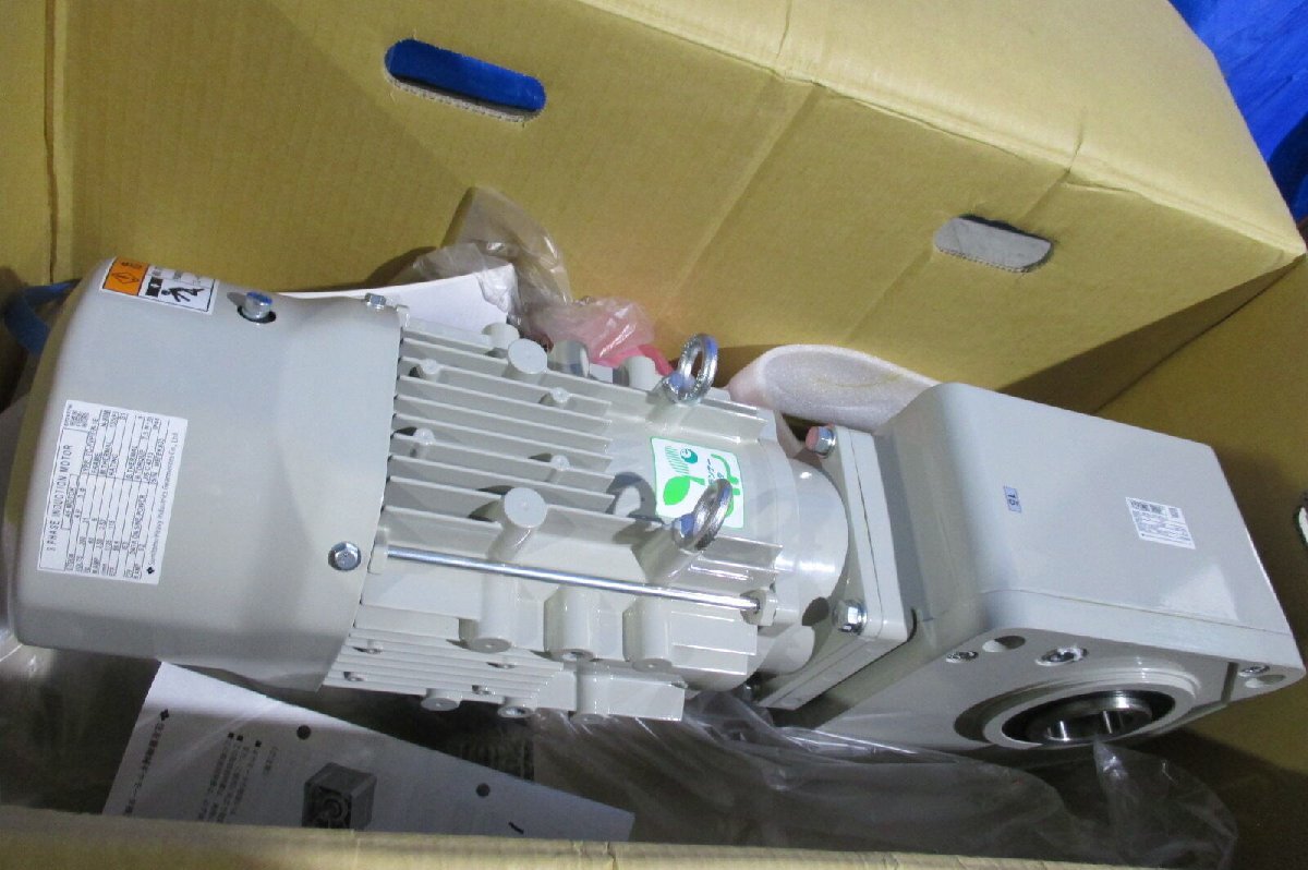 SUMITOMO RNYM1-1531-AP-B-15 0.75KW AF MOTOR TC-FVP/FB-1E [w1150891172]