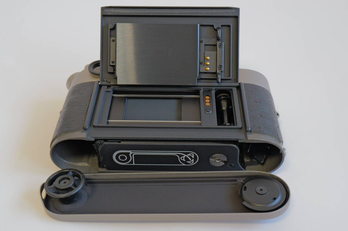 Leica M6 Titanium Camera [r1215493920]