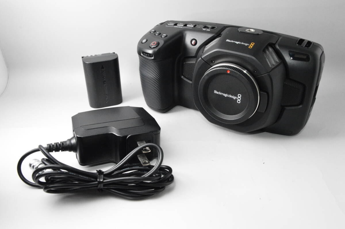 Blackmagic Design Pocket Cinema Camera 4K Micro Four Thirds Mount [x1238031816]
