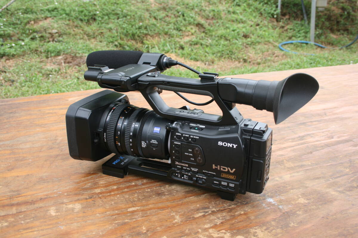 SONY HVR-Z7J Camera with HVR-MRC1/1 [t1242479597]
