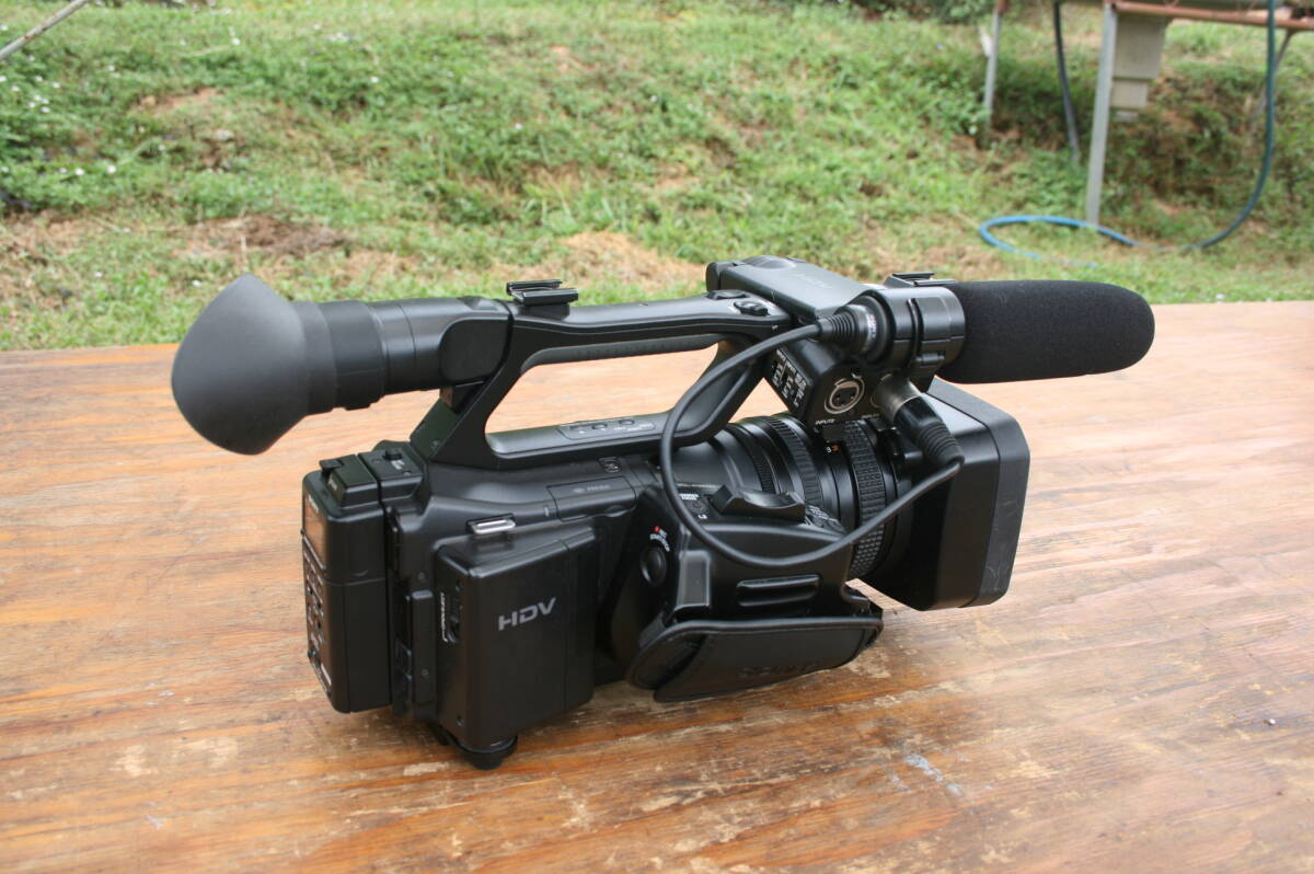 SONY HVR-Z7J Camera with HVR-MRC1/1 [t1242479597]
