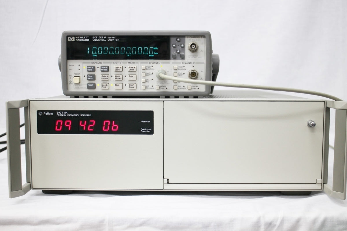 Agilent 5071A Frequency Standard with Option 001 [x712051877]