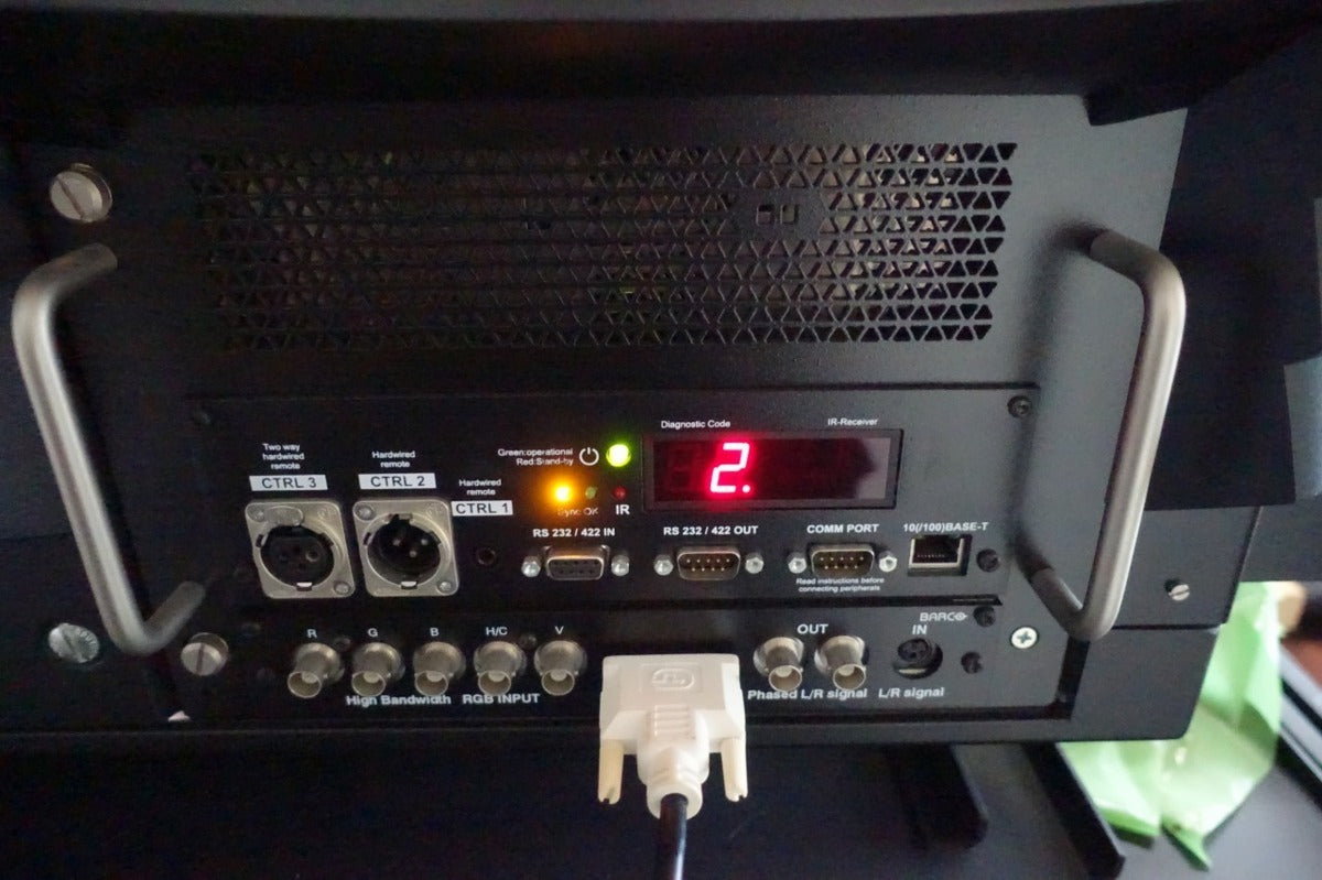 Barco Galaxy Warp 6+ Classic Large Venue Projector [c1055101214]