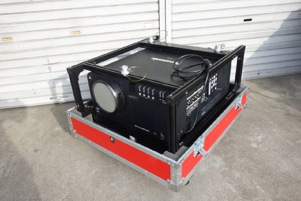 Panasonic TH-DW10000 3-Chip DLP Projector 10000lm [w1195435624]