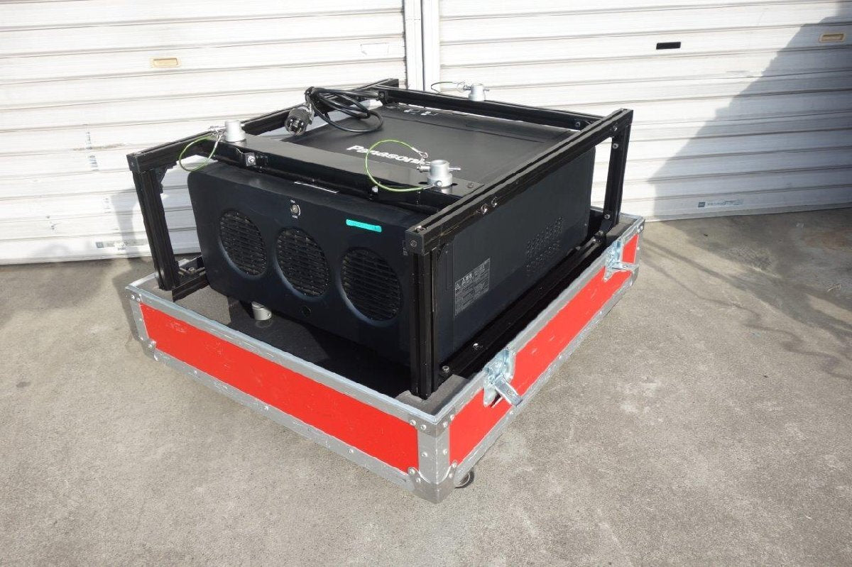 Panasonic TH-DW10000 3-Chip DLP Projector 10000lm [w1195435624]