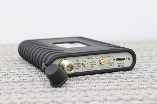 Tektronix RSA306B Real-Time Spectrum Analyzer [u1249199346]