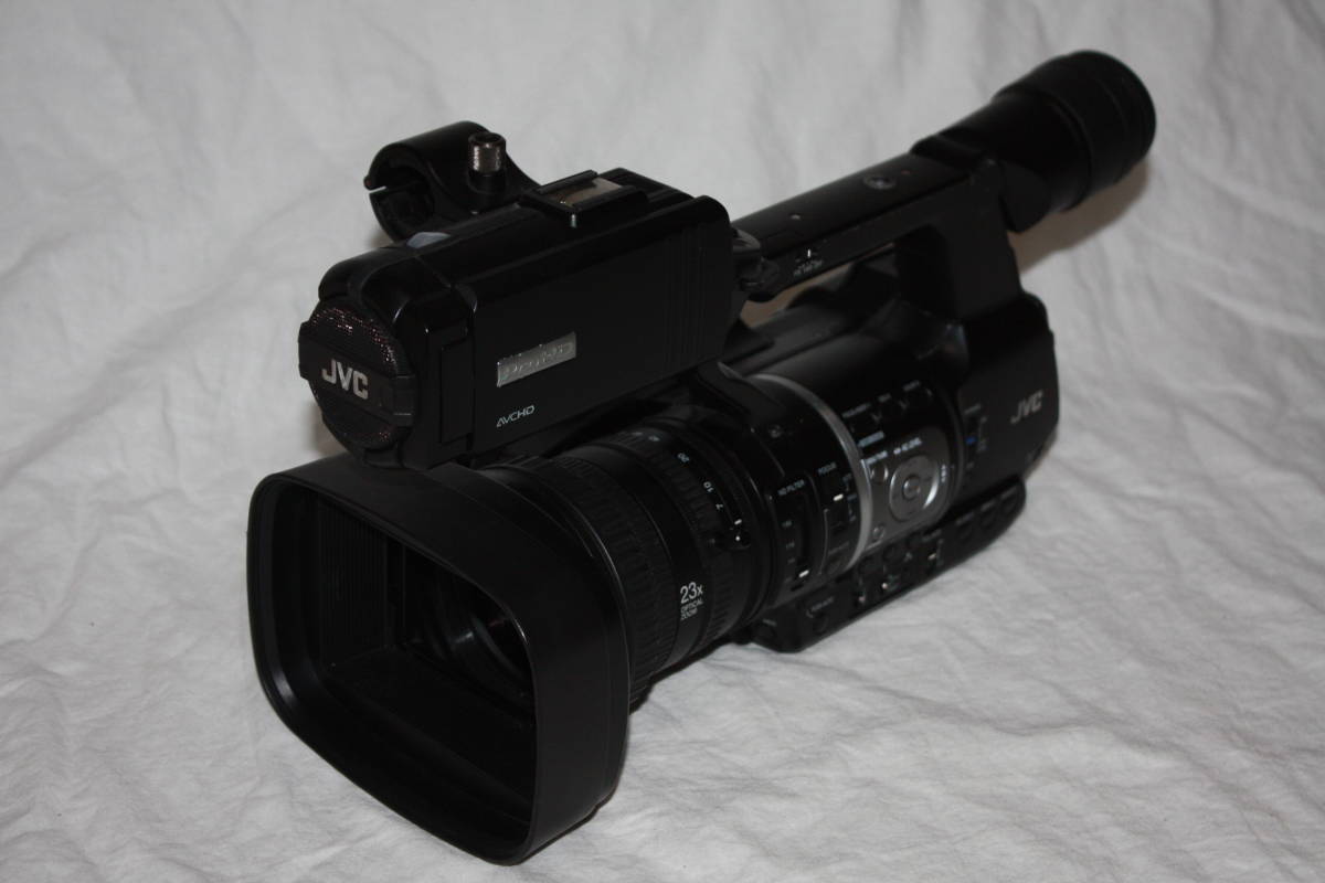 JVC GY-HM600 HD Professional Video Camera [c1046457641]