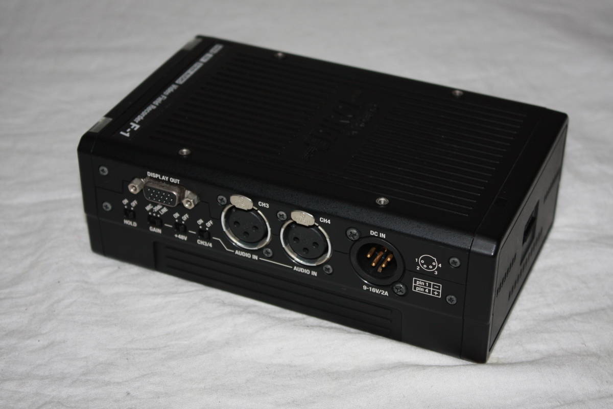 Roland F-1 Video Field Recorder [d1046823714]